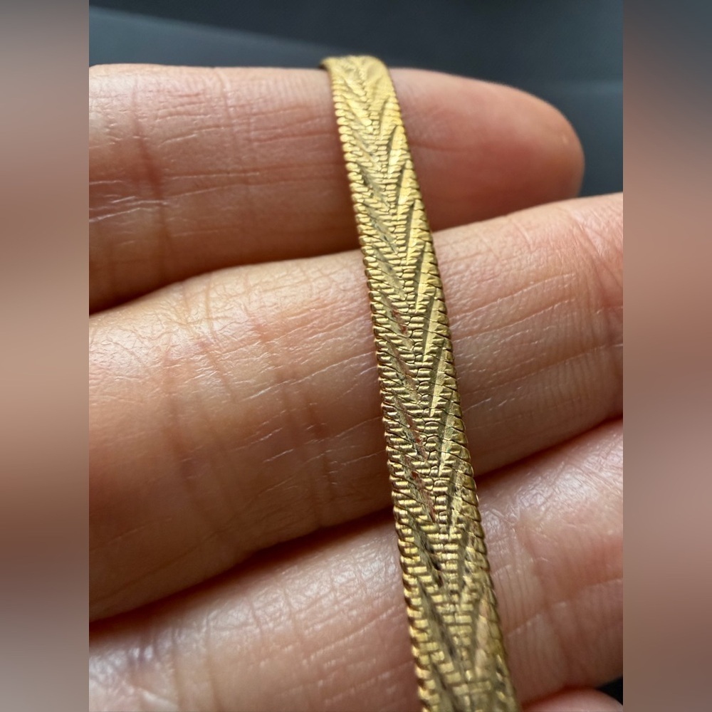 Vintage Gold Tone Herringbone Chain Bracelet (S.H. Tag) - Picture 7 of 10